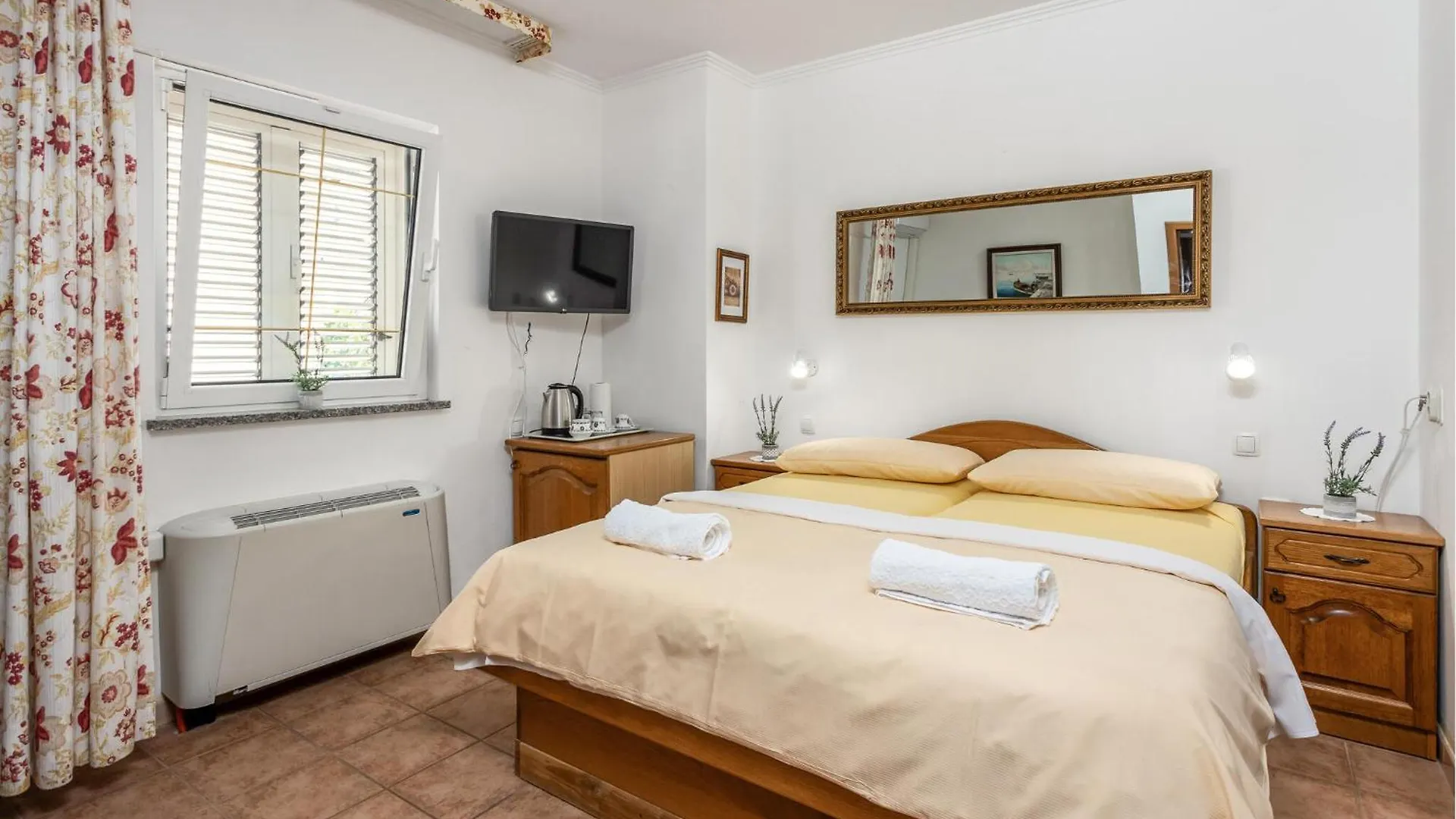 4 Bedroom Awesome Apartment In Selce