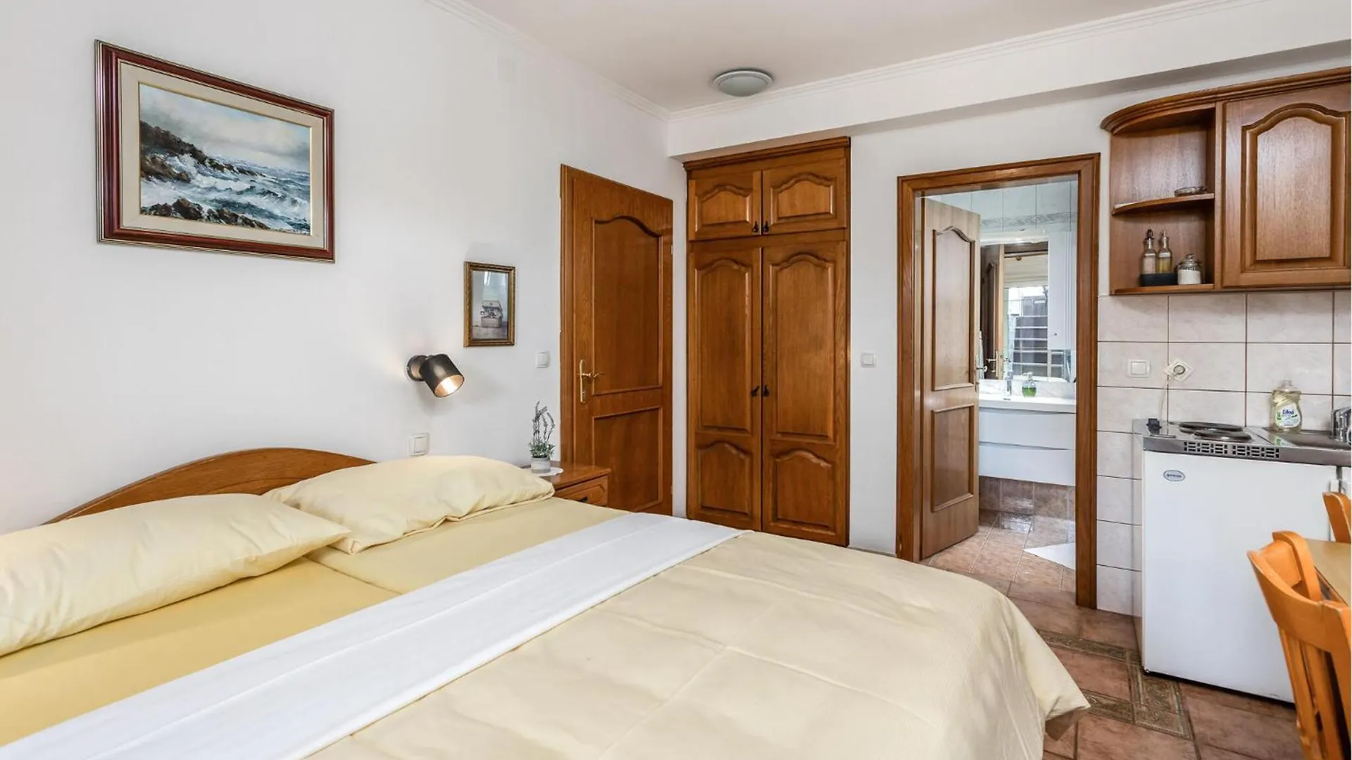 4 Bedroom Awesome Apartment In Selce