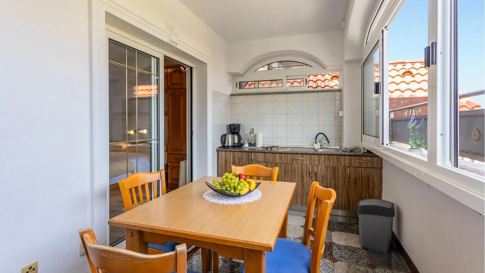 4 Bedroom Awesome Apartment In Selce