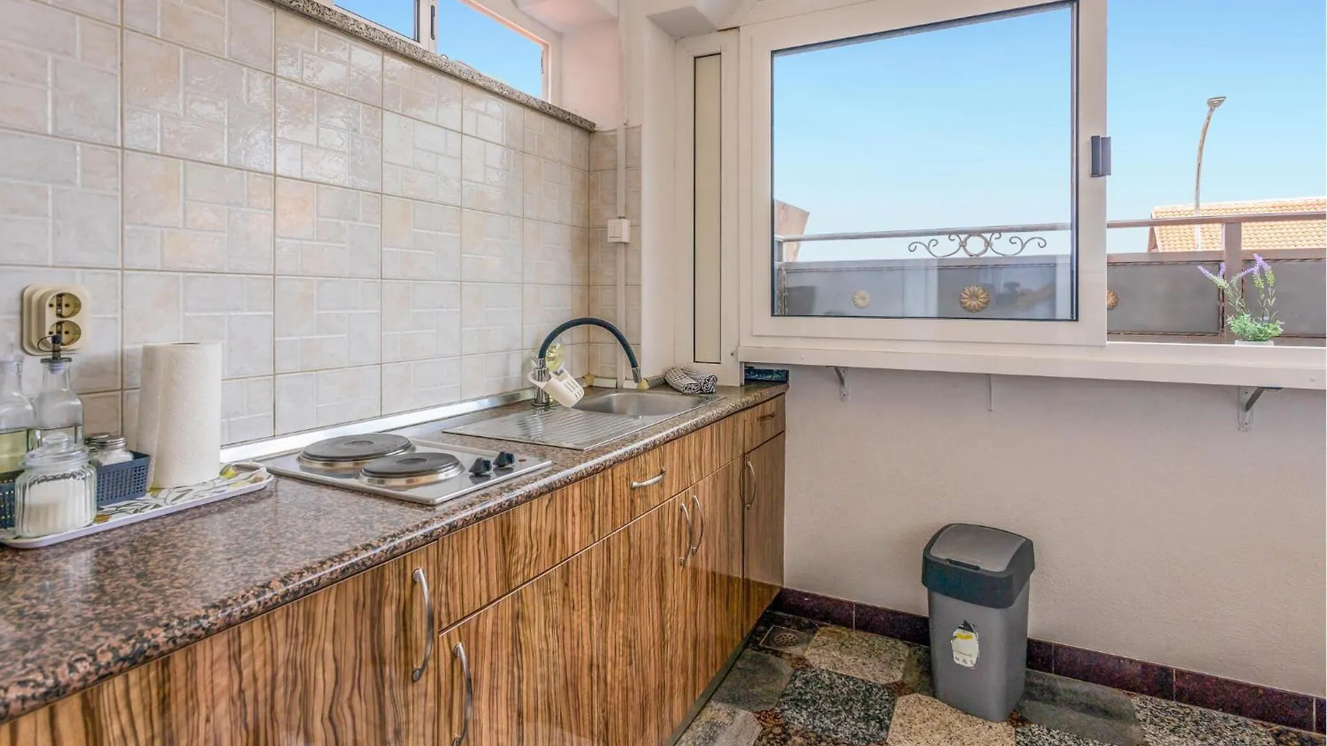 4 Bedroom Awesome Apartment In Selce