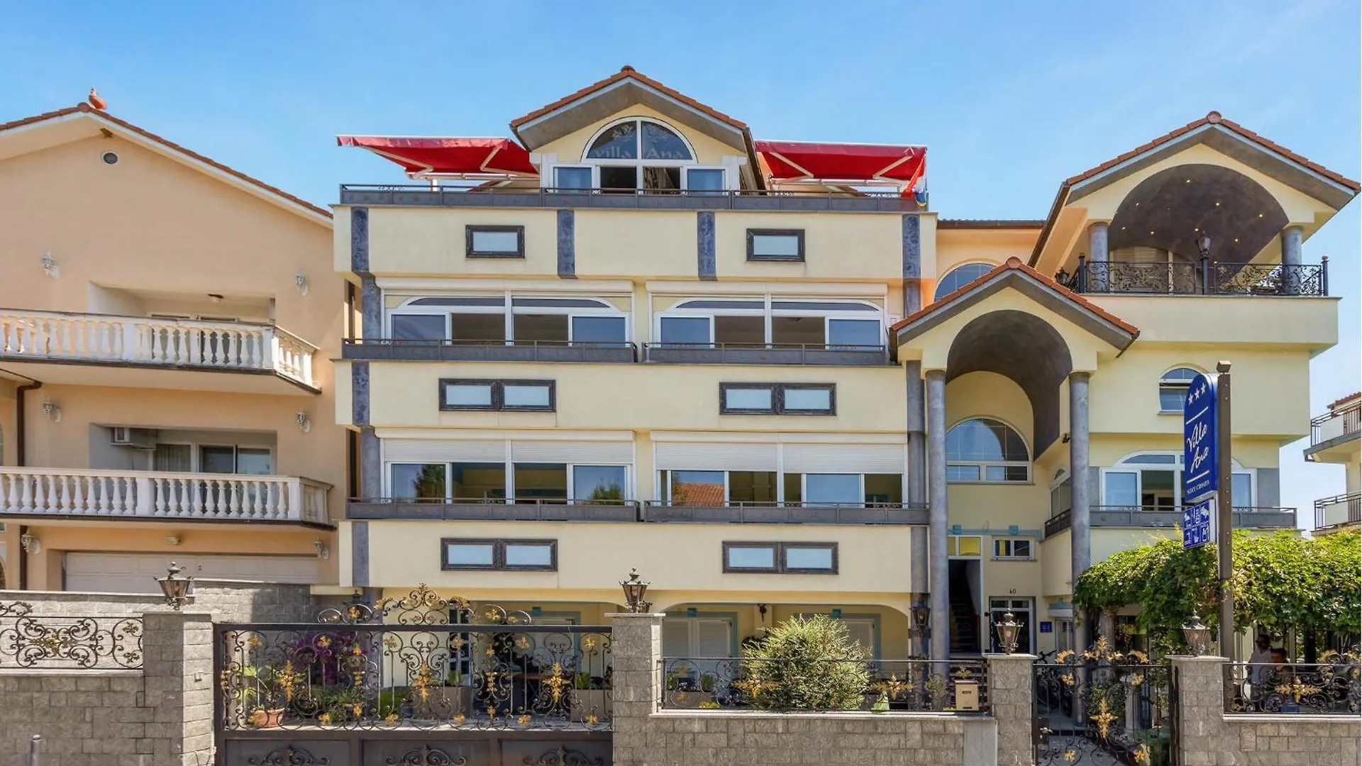 4 Bedroom Awesome Apartment In Selce 0*,
