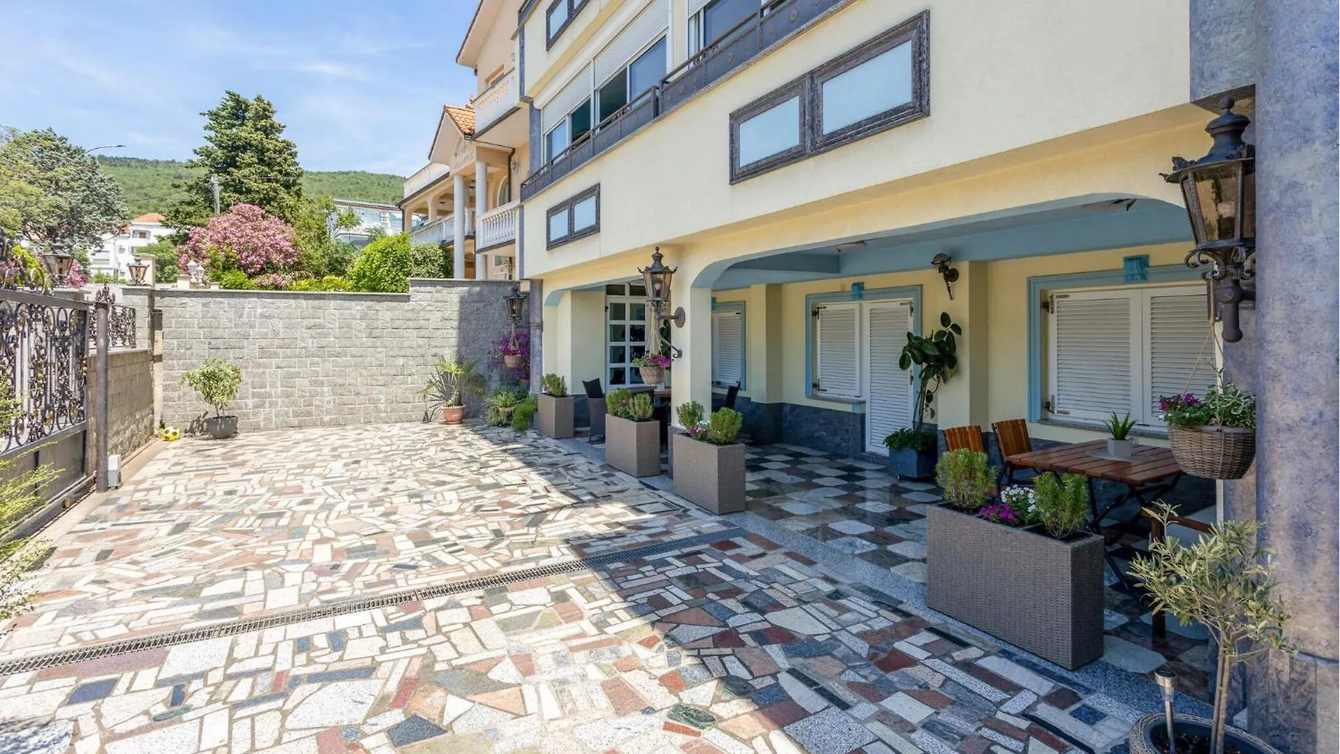 4 Bedroom Awesome Apartment In Selce Croatia